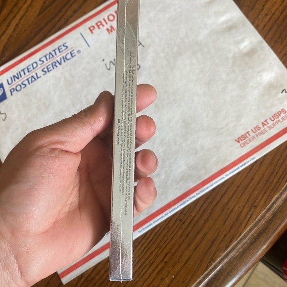 Lancome No 11 large shadow brush in box. - Picture 6 of 6